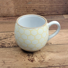 Load image into Gallery viewer, Pattern and Bee Mugs