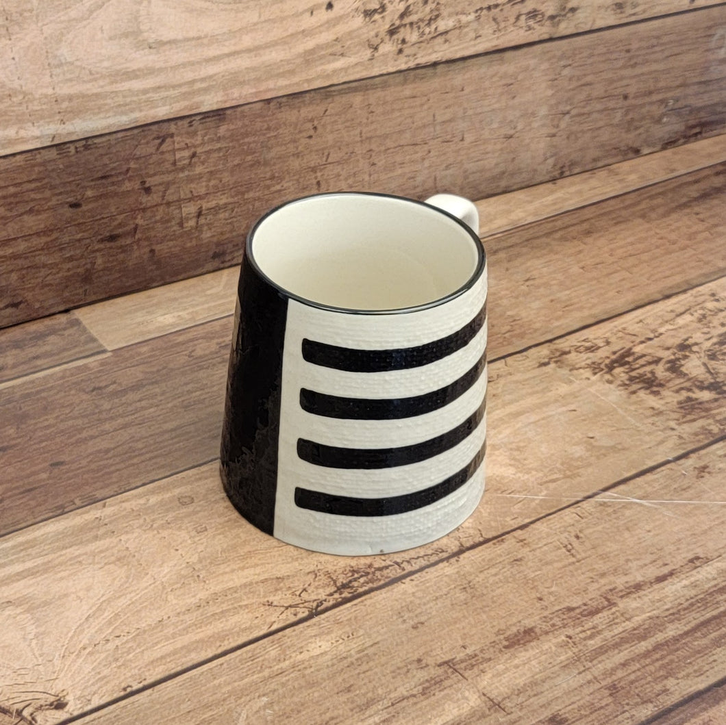 Black and white Strips and Dots Mugs