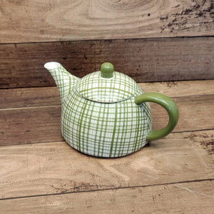 Green stripe/white poke a dot tea pot & cup set