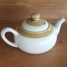 Load image into Gallery viewer, Reactive Glaze Teapot (white/bronze)